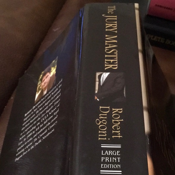 NWT,THE JURY MASTER,by Robert Dugoni,MysteryThriller,hardcover,LargePrintEdition - Picture 2 of 5
